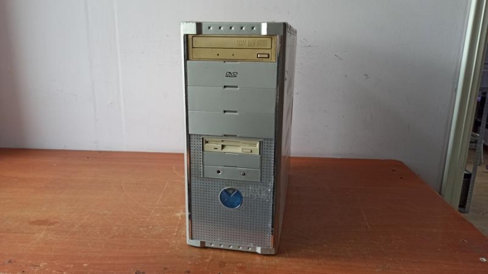 478 Socket 1 ядро Pentium 4 - 2,4Ghz 4x0,25Gb DDR1 (3200) 40Gb IDE чип 865 видеокарта int 96Mb белый ATX 300W DVD-RW