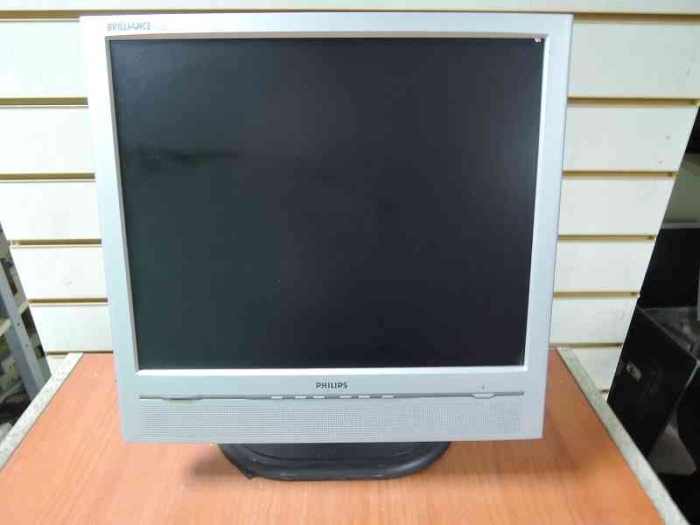 Монитор ЖК 19'' уцененный Philips 190B черный-серебристый TFT TN 1280×1024 W176H170 VGA колонки