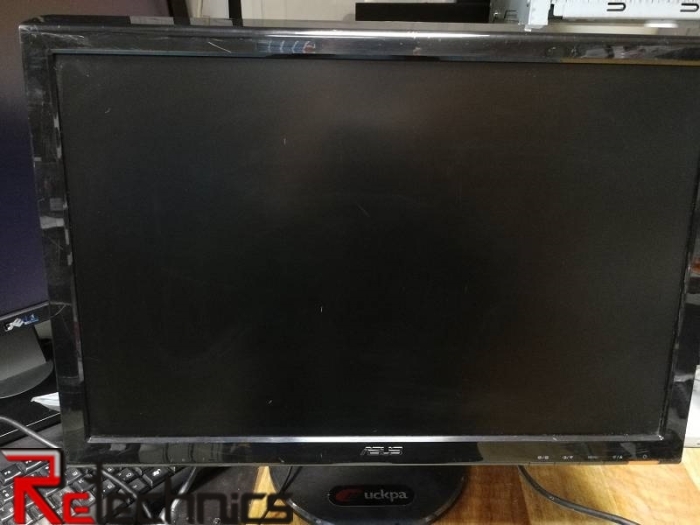 Монитор ЖК 19'' широкоформатный уцененный Asus VH198D черный TFT TN LED 1440x900 W170H160 VGA 