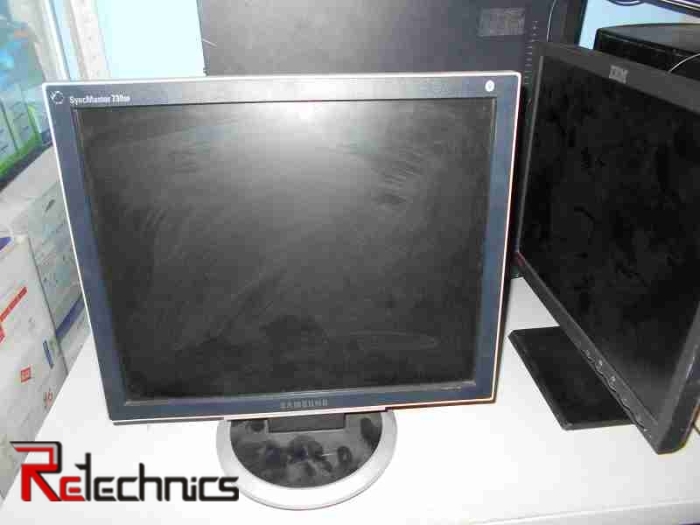 Монитор ЖК 17" Samsung 730BF черный TFT TN 1280x1024 W160H160 DVI VGA (D-Sub)