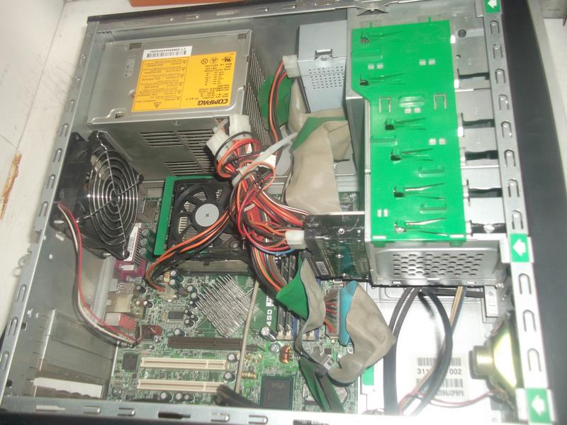 HP d330 478 Socket 1 ядро Pentium 4 - 2,4Ghz 4x0,25Gb DDR1 (3200) 40Gb IDE чип 865 видеокарта int 96Mb черный mATX 250W DVD-RW