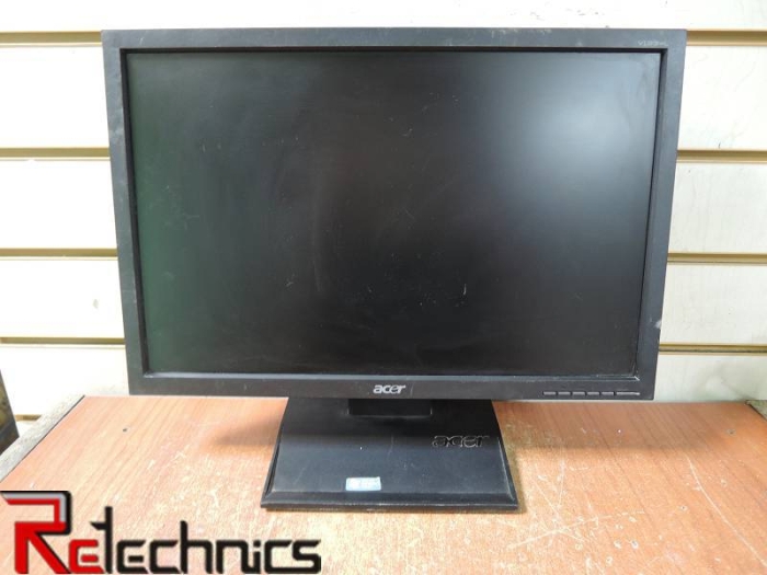 Монитор ЖК 19'' широкоформатный уцененный Acer v193wL черный TFT TN LED 1440x900 W160H160 VGA