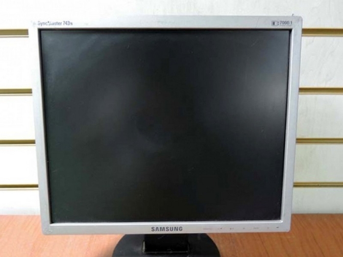 Монитор ЖК 17" Samsung 743N серебристый TFT TN 1280x1024 W170H160