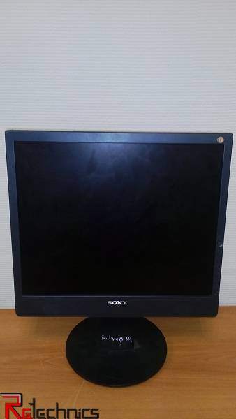 Монитор ЖК 19" уцененный Sony SDM-X93 черный TFT MVA 1280x1024 W170H170  