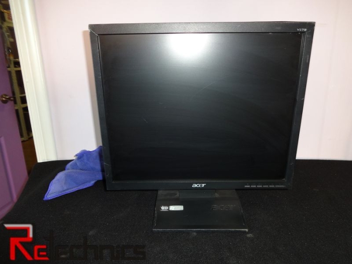 Монитор ЖК 17" уцененный Acer V173A черный TFT TN 1280x1024 W160H160