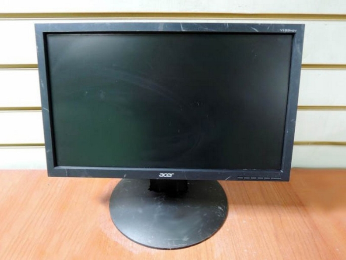 Монитор ЖК 18.5'' широкоформатный уцененный Acer V193HQVb черный  TFT TN 1366x768 W90H50 VGA