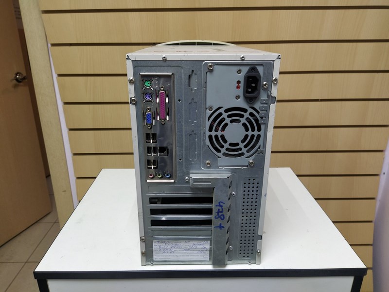 478 Socket 1 ядро Pentium 4 - 3,0Ghz 2x0,25Gb DDR1 (3200) 40Gb IDE чип P4M800 видеокарта int 64Mb белый mATX 250W