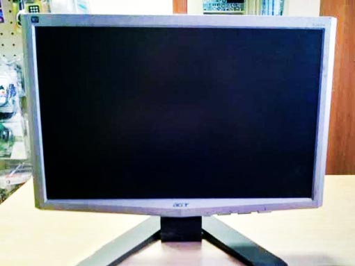 Монитор ЖК 19'' широкоформатный уцененный Acer x193w черный-серебристый TFT TN 1400x900 W160H160