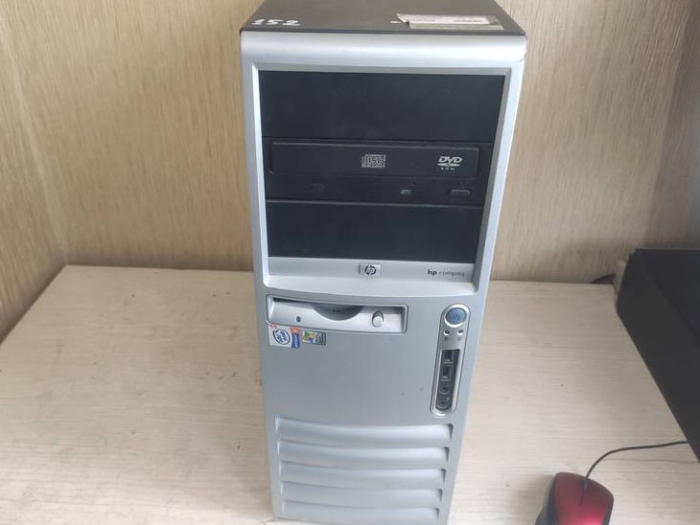 HP d530 478 Socket 1 ядро Pentium 4 - 2,8Ghz 4x0,25Gb DDR1 (3200) 160Gb IDE чип i865G видеокарта int 96 черный ATX 240W DVD-R