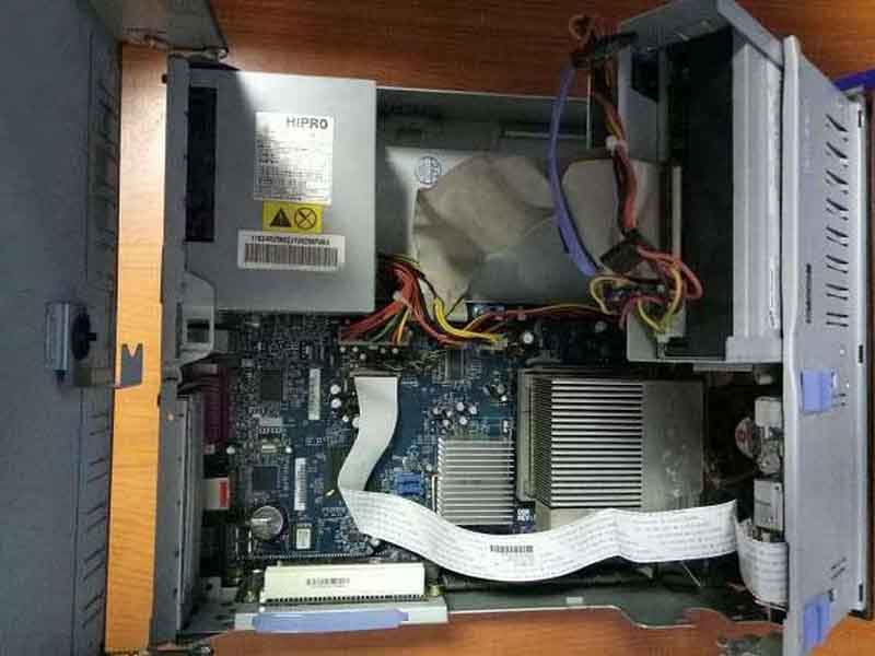 IBM 478 Socket 1 ядро Pentium 4 - 2,6Ghz 2x0,25Gb DDR1 (3200) 160Gb IDE чип i865G видеокарта int 96 черный slim 200W CD-R