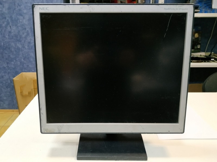 Монитор ЖК 18'' уцененный NEC 1860nx черный-серебристый TFT TN 1280x1024 W160H160
