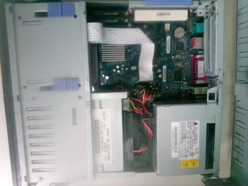 IBM 775 Socket 1 ядро P530 - 3,0Ghz 2x0,5Gb DDR1 (3200) 40Gb IDE чип i915GV видеокарта int 128Mb черный slim 225W DVD-R