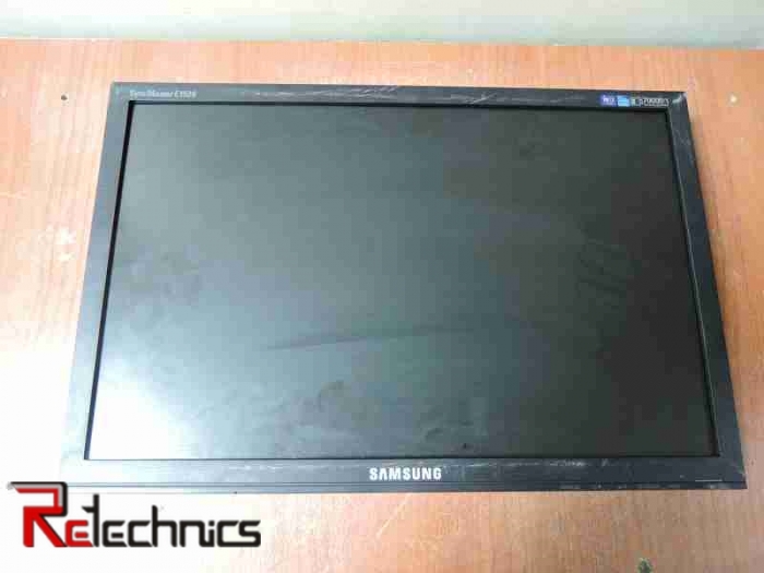 Монитор ЖК 19" широкоформатный Samsung E1920NW черный TFT TN 1400x900 W170H160 VGA без подставки