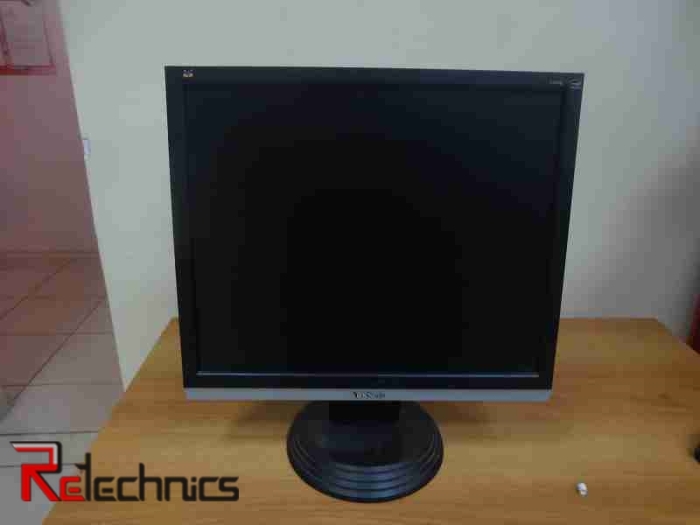 Монитор ЖК 19" уцененный ViewSonic VA916g черный-серебристый  TFT TN 1280x1024 W170H160  