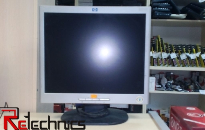 Монитор ЖК 17" уцененный HP Compaq 1701 серебристый TFT TN 1280x1024 W150H125