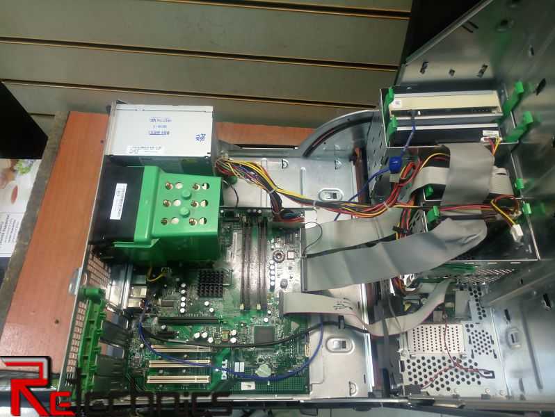 Системный блок Dell(GX280) 775 Socket Pentium 4 - 2.80GHz 1024Mb DDR2 40Gb IDE видео 128Mb сеть звук USB 2.0 