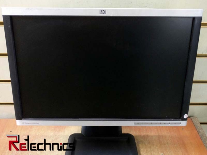 Монитор ЖК 19" широкоформатный HP LA1905wg черный-серебристый TFT 1440x900 W160H160 DVI-D VGA DisplayPort
