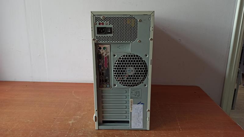 478 Socket 1 ядро Pentium 4 - 2,66Ghz 4x0,25Gb DDR1 (2700) 40Gb IDE чип 865 видеокарта int 96Mb белый ATX 300W