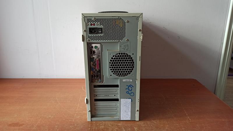 478 Socket 1 ядро Pentium 4 - 2,8Ghz 4x0,25Gb DDR1 (3200) 40Gb IDE чип 865 видеокарта int 96Mb белый ATX 350W