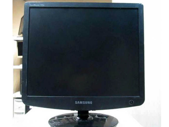 Монитор ЖК 17" уцененный, Samsung 732N, черный, TFT TN, 1280x1024, W160H160