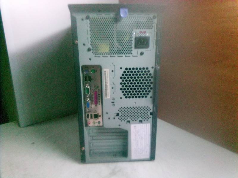 IBM 7GG 478 Socket 1 ядро Pentium 4 - 2,80Ghz 4x0,25Gb DDR1 (2100) 80Gb IDE чип 865 видеокарта int 128mb черный mATX 230W DVD-R