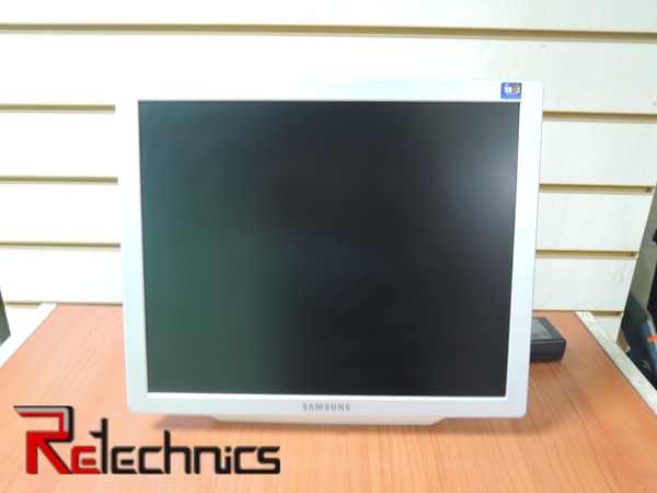 Монитор ЖК 17" Samsung 770P белый TFT TN 1280x1024 W178H178 DVI VGA (D-Sub)