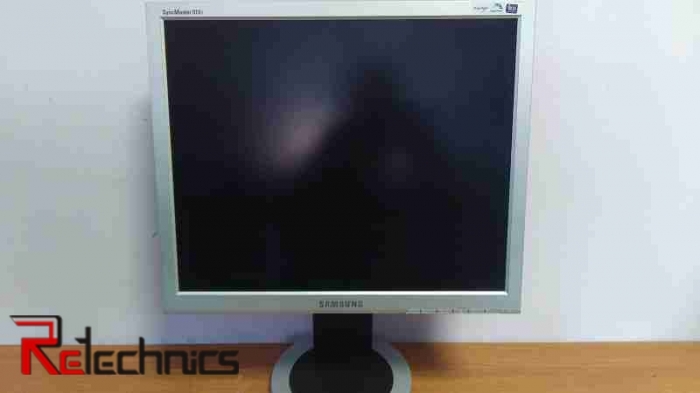 Монитор ЖК 19" Samsung 910T черный-серебристый TFT PVA 1280x1024 W170H170 DVI-D VGA